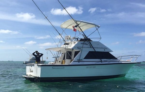 Pescando Y Comiendo Punta Cana boat